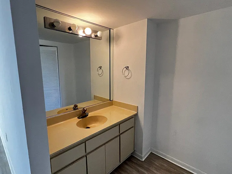 730 Coral Way #101 — Photo 8