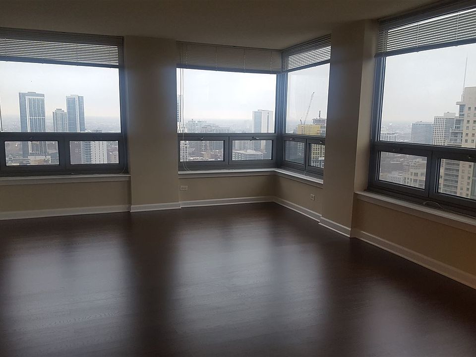 Living Room With No Furniture