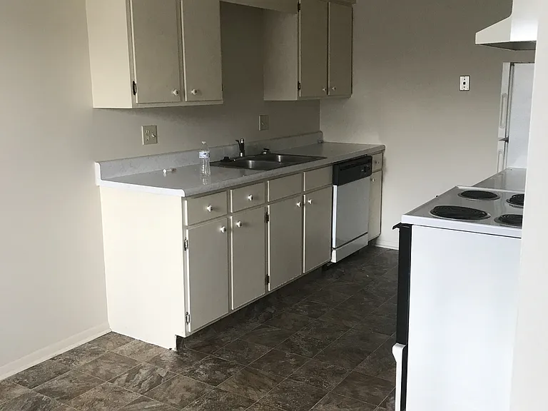 Old Mill Apartments — Photo 36