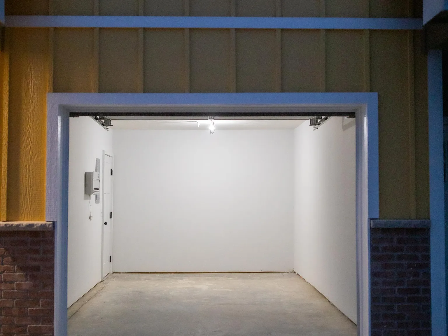 Black Squirrel Flats Townhomes - 1 — Photo 2