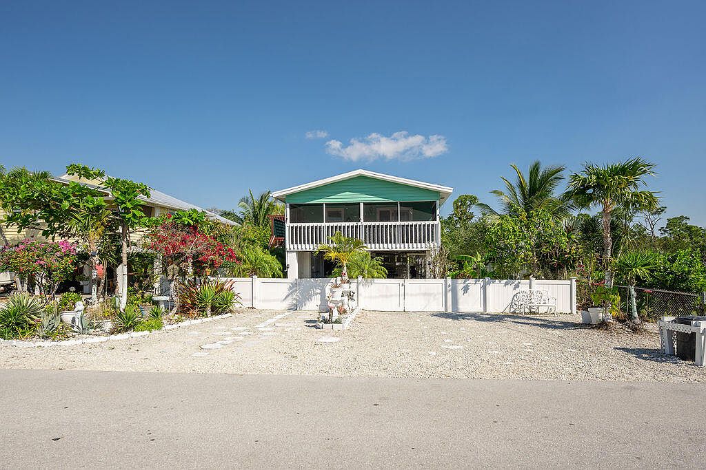 29313 Coconut Palm Dr, Big Pine Key, FL 33043 MLS 604387 Zillow