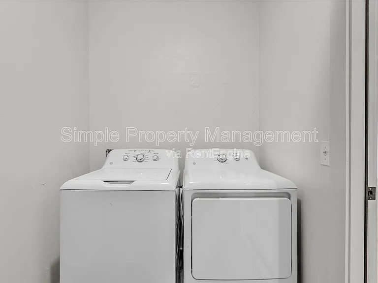 1625 NW 16th St #2 — Photo 14