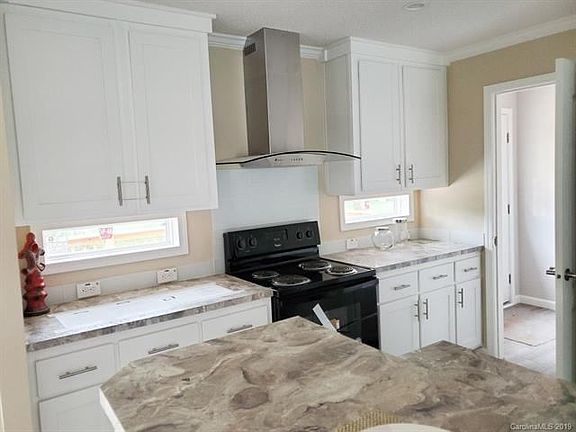 5th image of 828 River Hill Rd #31