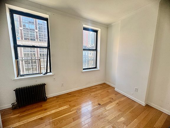 4th image of 1773 1st Ave APT 18