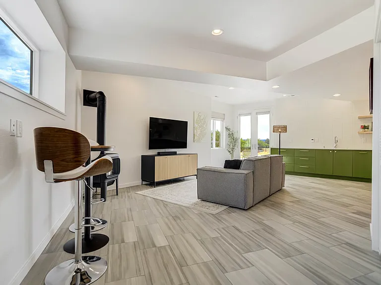 3885 Sierra Vista Rd — Photo 16