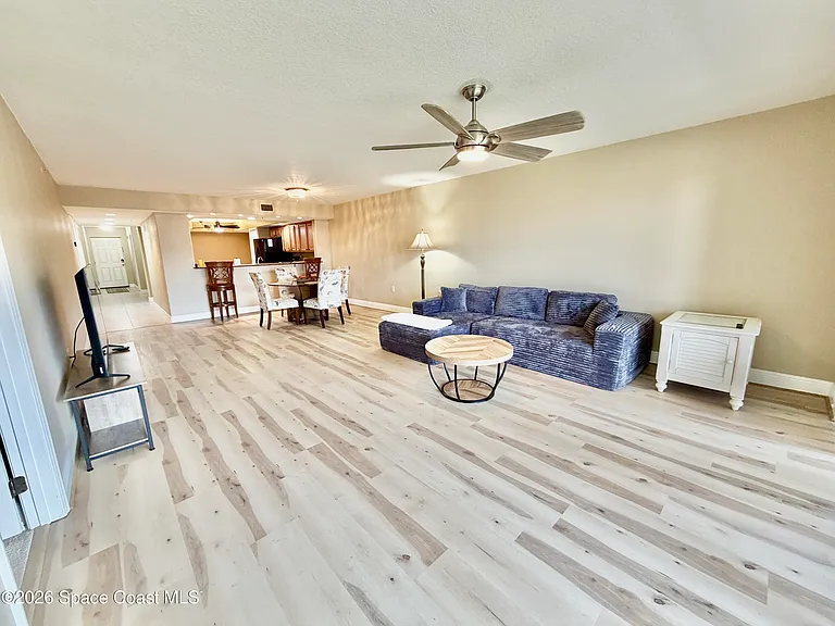 551 Casa Bella Dr #204 — Photo 8