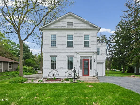 230 N River Rd, Waterville, OH 43566
