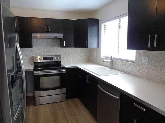 4th image of 15090 Ashland Place #166