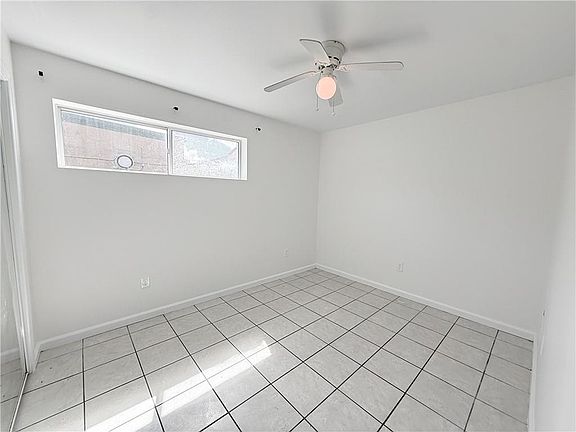 5th image of 2525 Riverland Dr