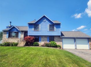 6126 Owlwood Dr, Cicero, NY 13039