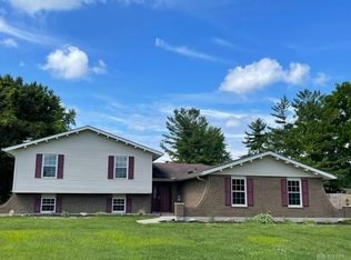 300 Village Square Rd, Centerville, OH 45458