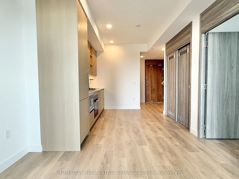 68 Esther Shiner Blvd #912 — Photo 7