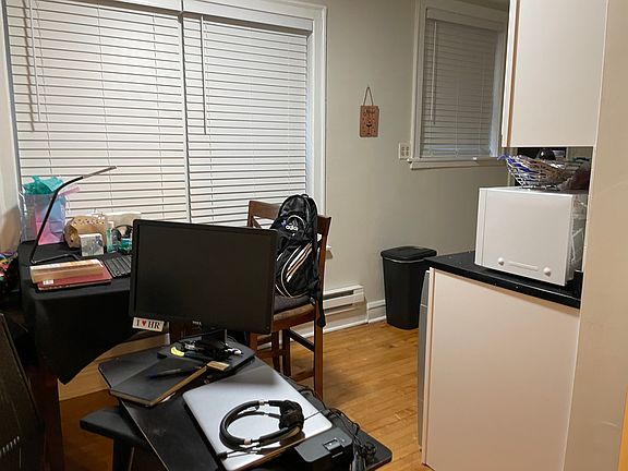 4th image of 4224-4216 N Clark St #1EW