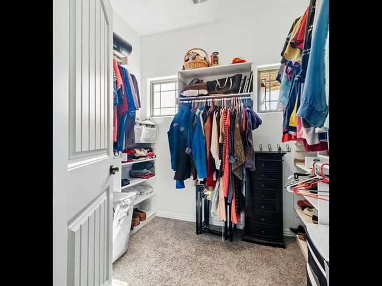 910 Hancock St — Photo 22