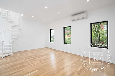 Rented by Nolita Group