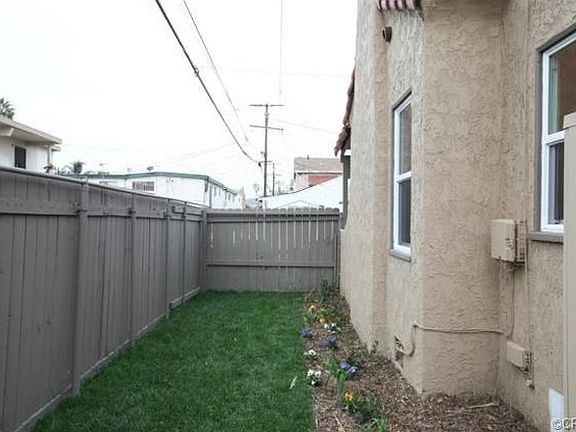2nd image of 2222 E 11th St