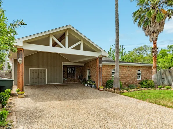 2413 Gerol Dr, Galveston, TX 77551