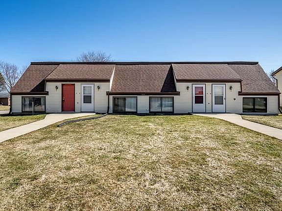 2nd image of 555 Sandra Ln