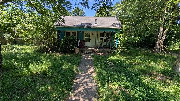 1st image of 404 N Duff Ave