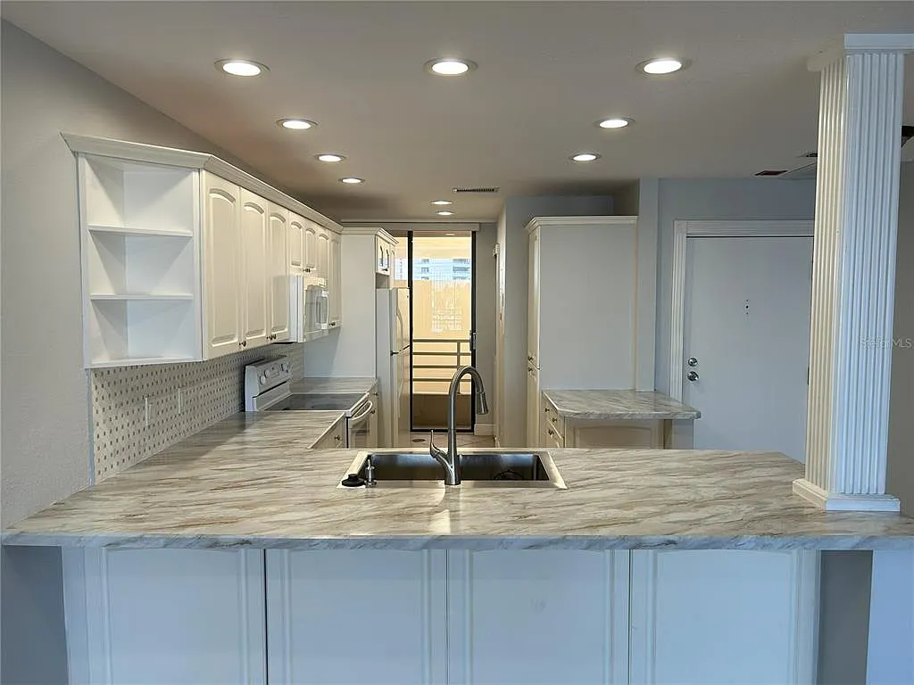 1 bed, 1.5 bath, 1085 sqft, $2,750 — Photo 4