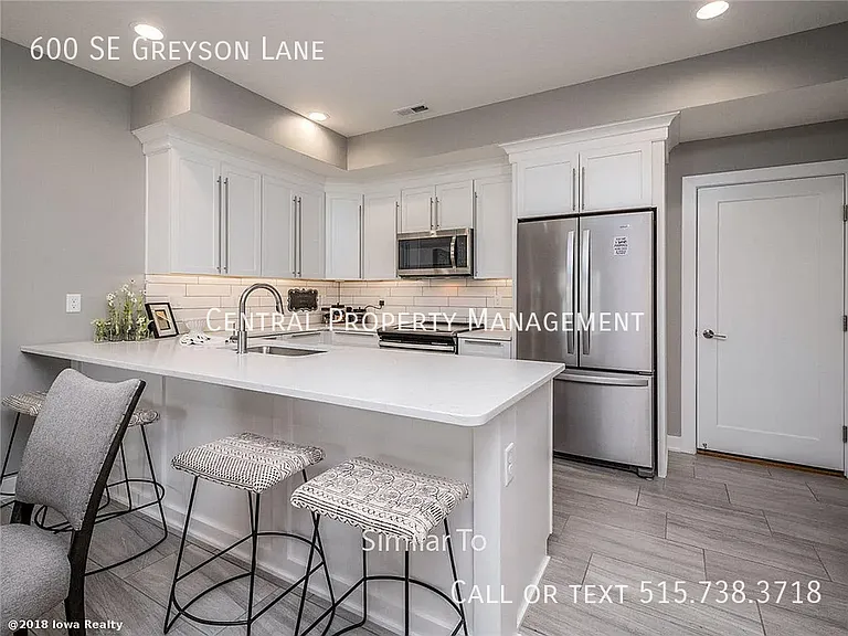 600 SE Greyson Ln — Photo 7