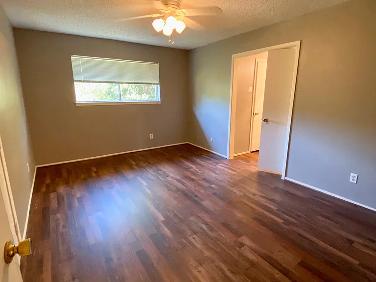 12010 Westwold Dr — Photo 11