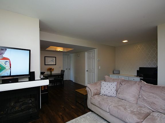 4th image of 6867 S Countrywoods Cir APT 15A