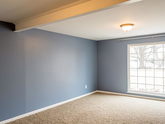 4th image of 609 Vitry Dr #1