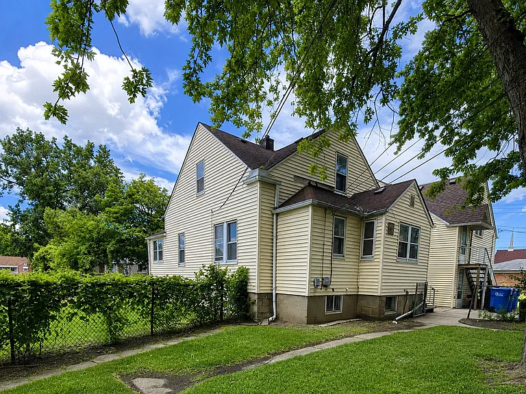 11442 Jackson Ave — Photo 2