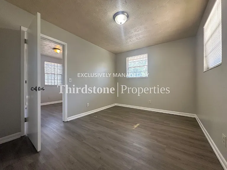 7334 Linda Dr — Photo 7