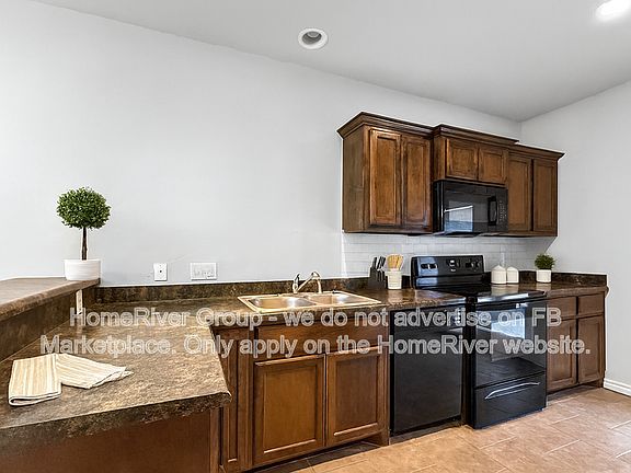 2nd image of 926 SW 92nd St