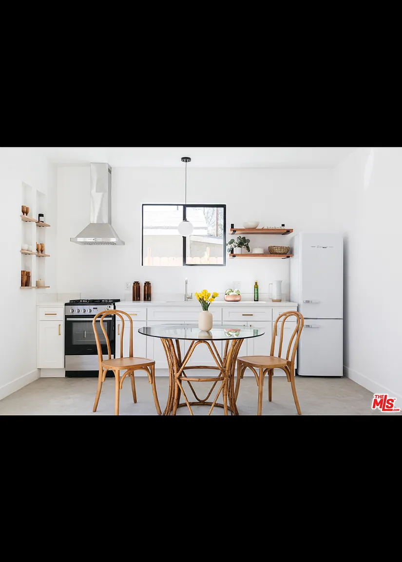 1 bed, $3,100 — Photo 2
