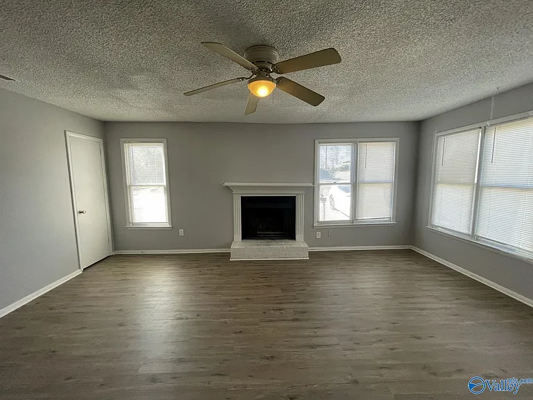 3929 Highridge Dr SW #A — Photo 8