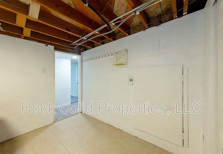 1301 E 23rd St #2 — Photo 20