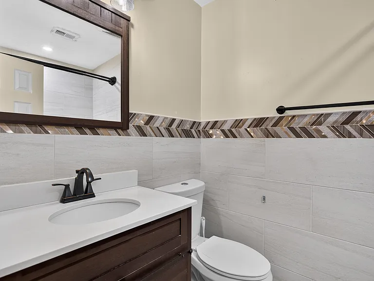 414 Somerset Dr — Photo 12