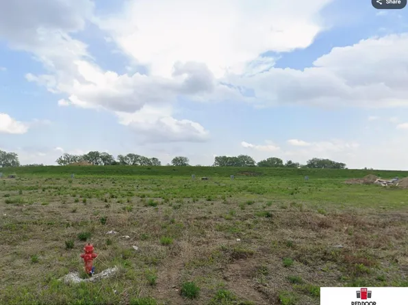 1150 Titan Dr, Hickman, NE 68372