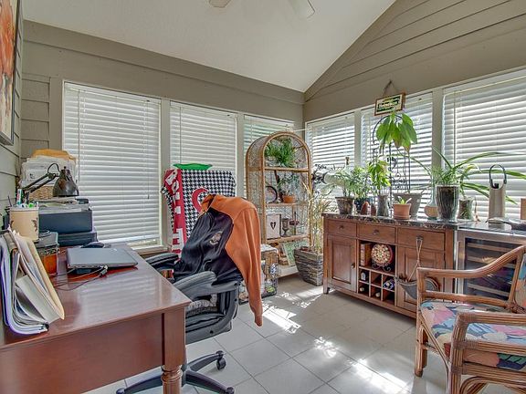 3rd image of 5269 Ruth Amy Ave