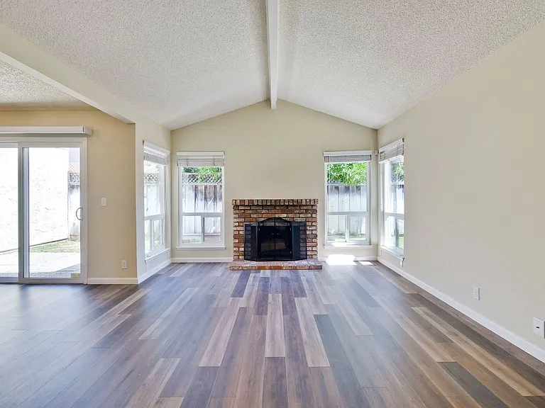 1521 Willowhaven Ct — Photo 14