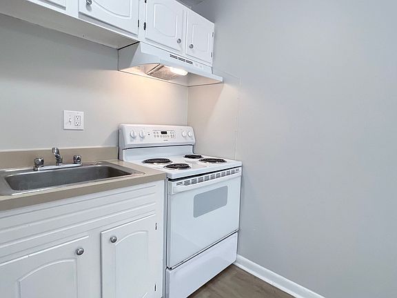 4th image of 34 Wilson St #B5