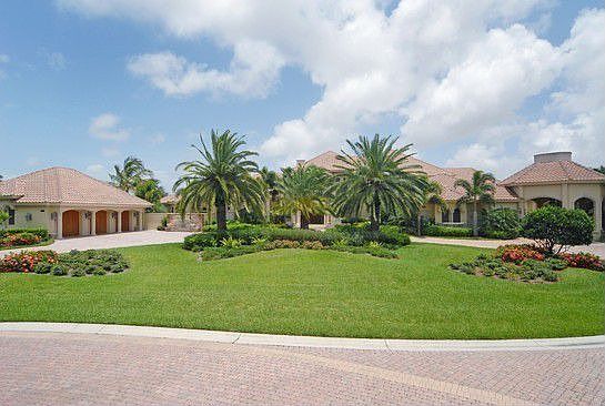 2nd image of 1825 Plumbago Ln