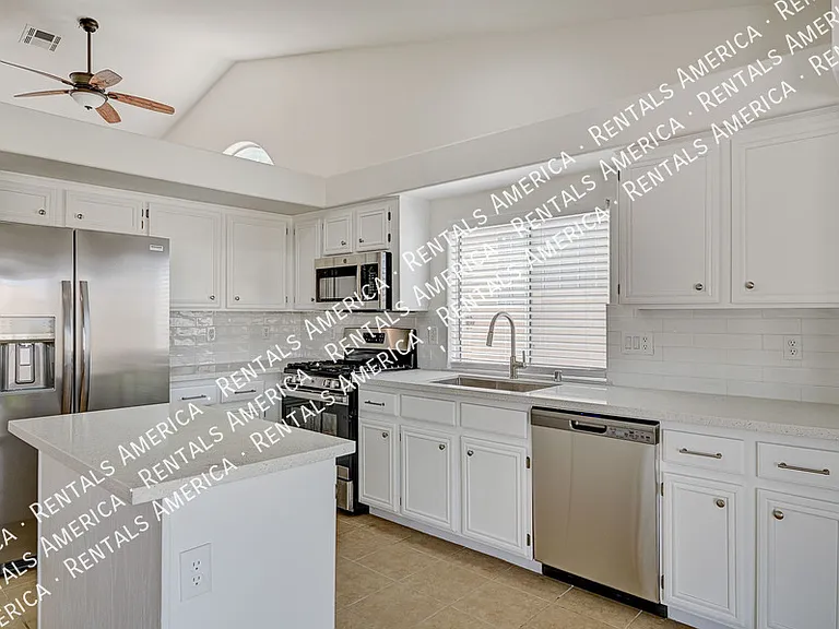 832 Seco Verde Ave — Photo 6