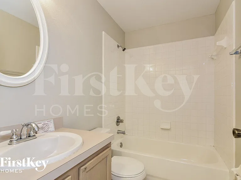 4705 Hunts Ct — Photo 13