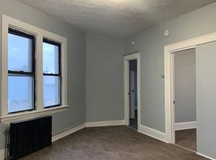 525 New Point Rd, Elizabeth, NJ 07206