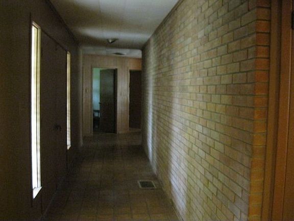 4th image of 1509 W Elliott St