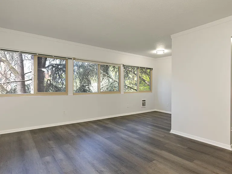 The Willis Apartments — Photo 30