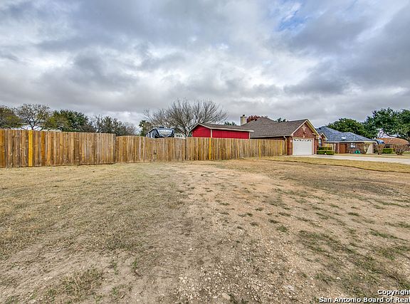 2nd image of 15709 Chippewa Blvd