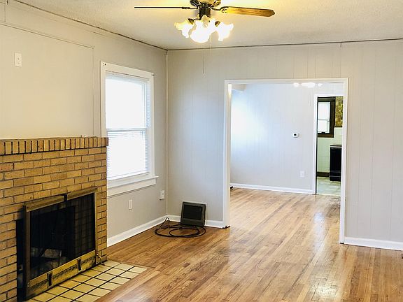 2nd image of 1810 S Overton Ave