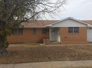 822 Morton Ave, Dumas, TX 79029