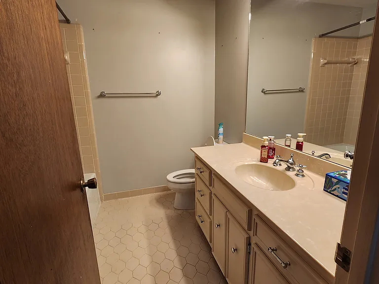 9920 Echo Valley Ct — Photo 11