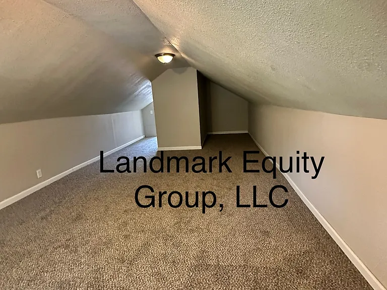 3006 Messanie St — Photo 14